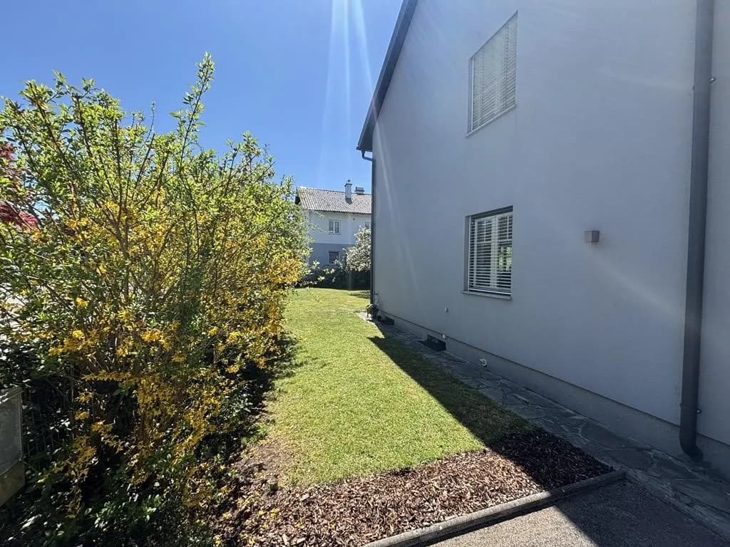 6-Zimmer-Haus kaufen in Vöcklabruck – 149,7 m², € 630.000 – Bild 5 von 15