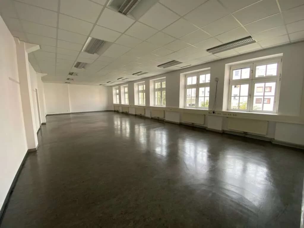 Haus kaufen in Linz – 1 912,67 m², € 4.000.000