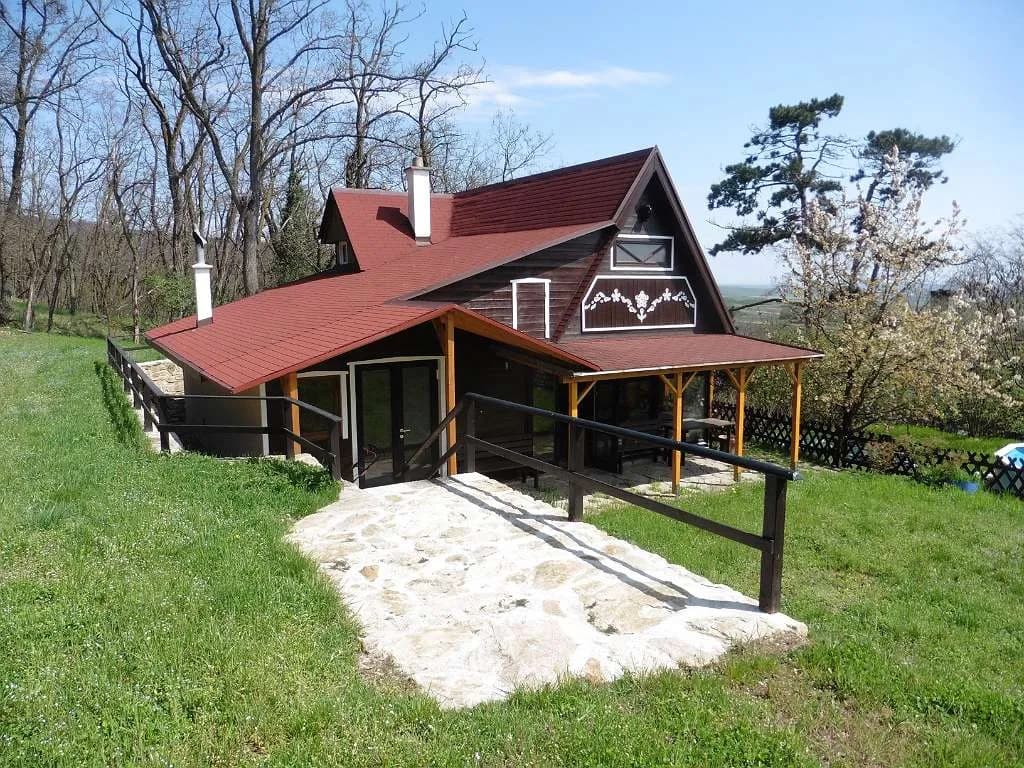 4-Zimmer-Haus mieten in Hollabrunn – 120 m², € 1.200