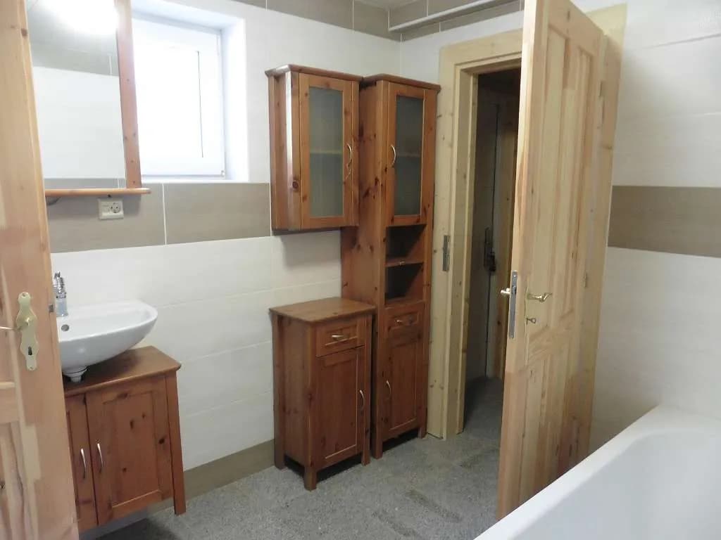 4-Zimmer-Haus mieten in Hollabrunn – 120 m², € 1.200 – Bild 7 von 10