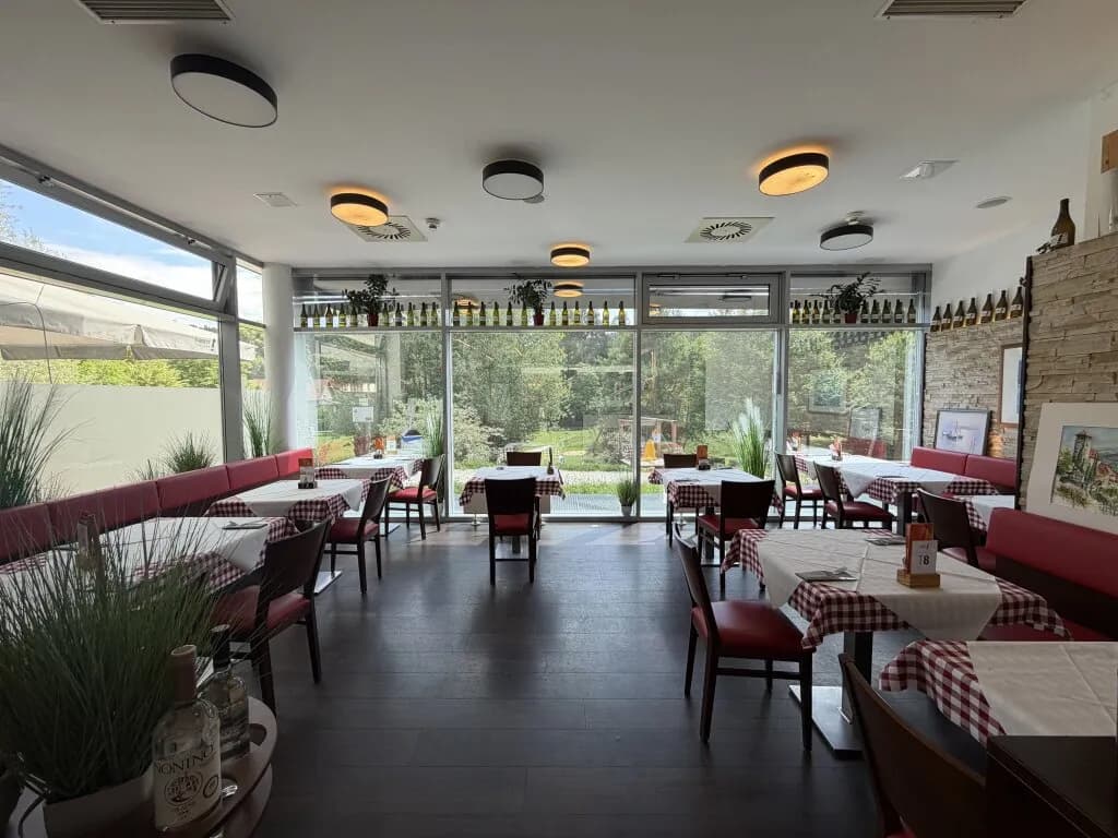Gewerbeimmobilie mieten in Urfahr-Umgebung – 149 m², € 3.039 – Bild 8 von 16