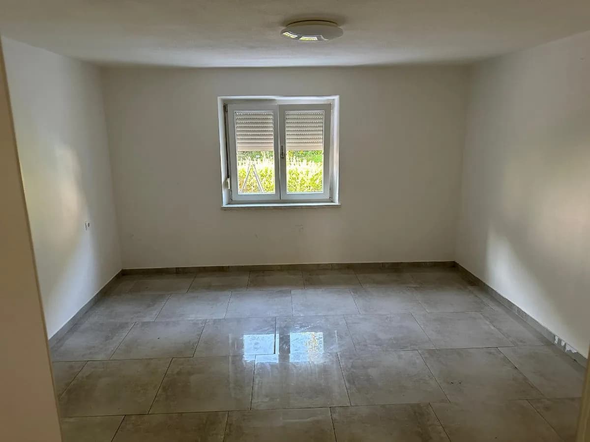 3-Zimmer-Wohnung mieten in Feldkirch – 75 m², € 1.250 – Bild 2 von 8