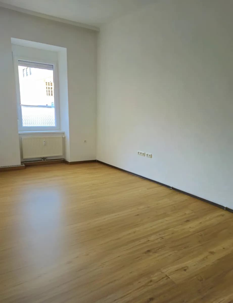 4-Zimmer-Gewerbeimmobilie mieten in Graz – 80 m², € 483 – Bild 2 von 7