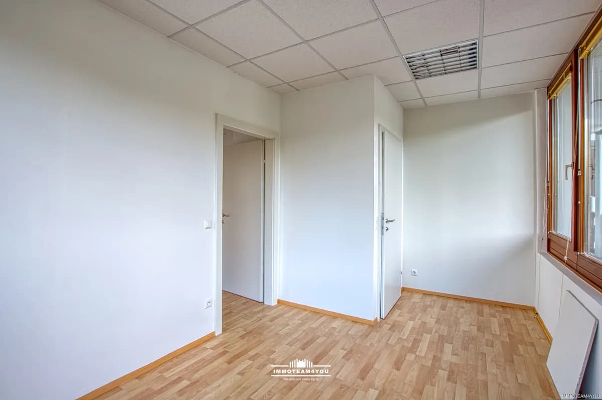 2-Zimmer-Gewerbeimmobilie mieten in Vöcklabruck – € 665 – Bild 3 von 15
