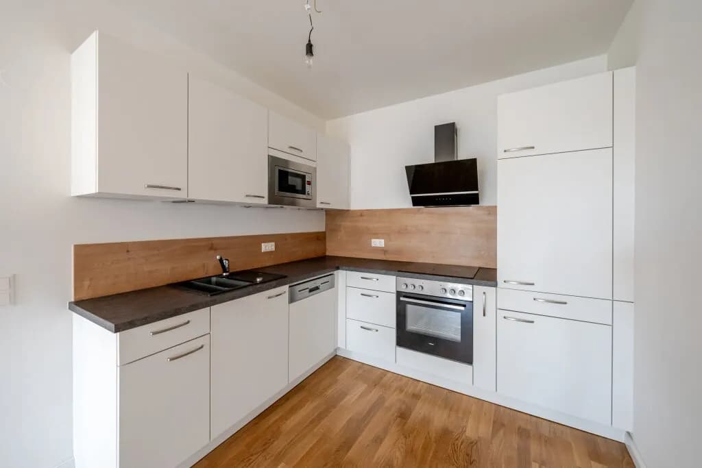 2-Zimmer-Wohnung mieten in Baden – 61,51 m², € 953