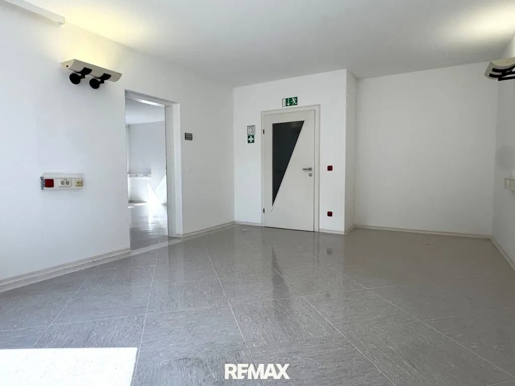 2-Zimmer-Gewerbeimmobilie mieten in Wolfsberg – 47 m², € 614 – Bild 3 von 8