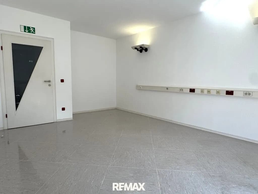 2-Zimmer-Gewerbeimmobilie mieten in Wolfsberg – 47 m², € 614 – Bild 8 von 8