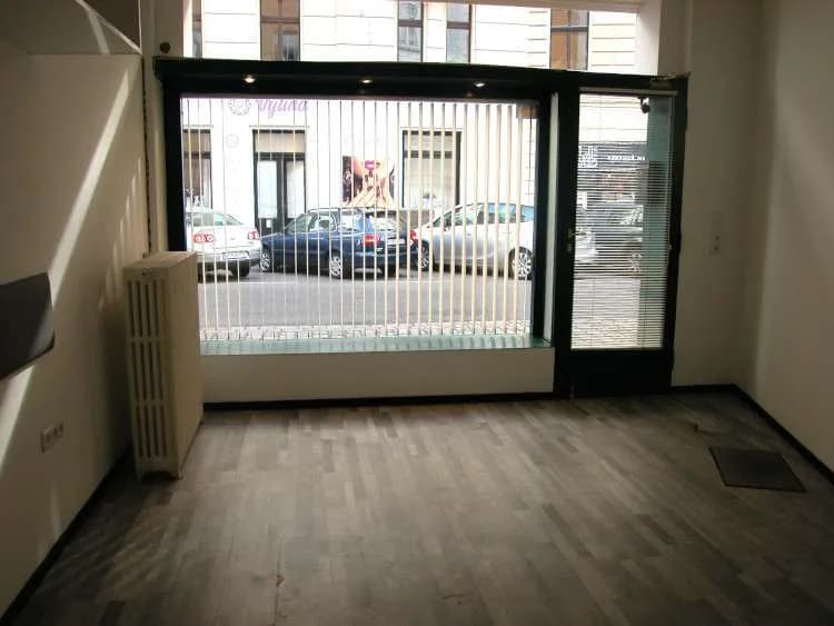 Gewerbeimmobilie kaufen in Wien – 30 m², € 180.000