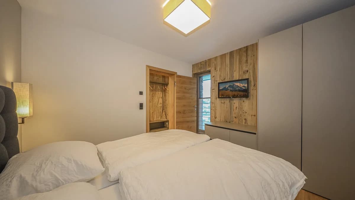 6-Zimmer-Immobilie kaufen in Kitzbühel – 294,58 m², € 5.990.000 – Bild 34 von 35
