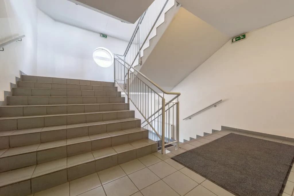 2-Zimmer-Gewerbeimmobilie mieten in Wien – 45 m², € 882 – Bild 13 von 18