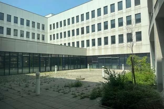Gewerbeimmobilie mieten in Wien – 10 000 m², € 8 – Bild 2 von 12