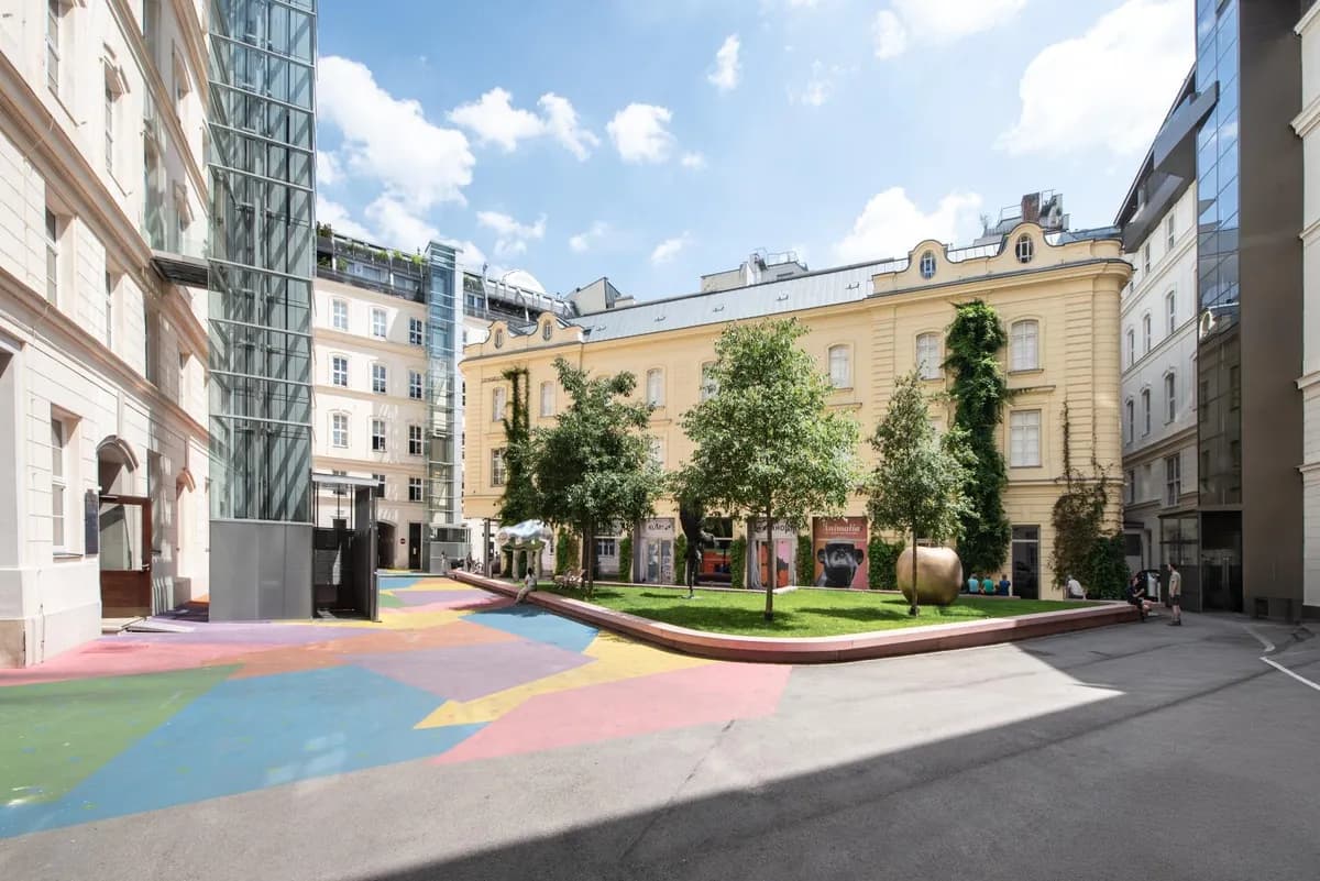 5-Zimmer-Wohnung mieten in Wien – 247,9 m², € 12.721 – Bild 10 von 10