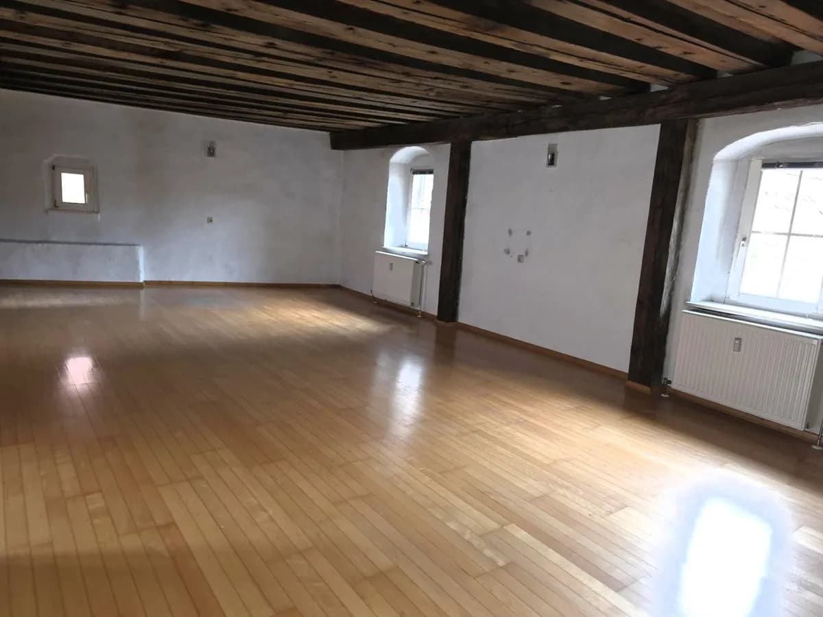 2-Zimmer-Wohnung mieten in Steyr – 121 m², € 782