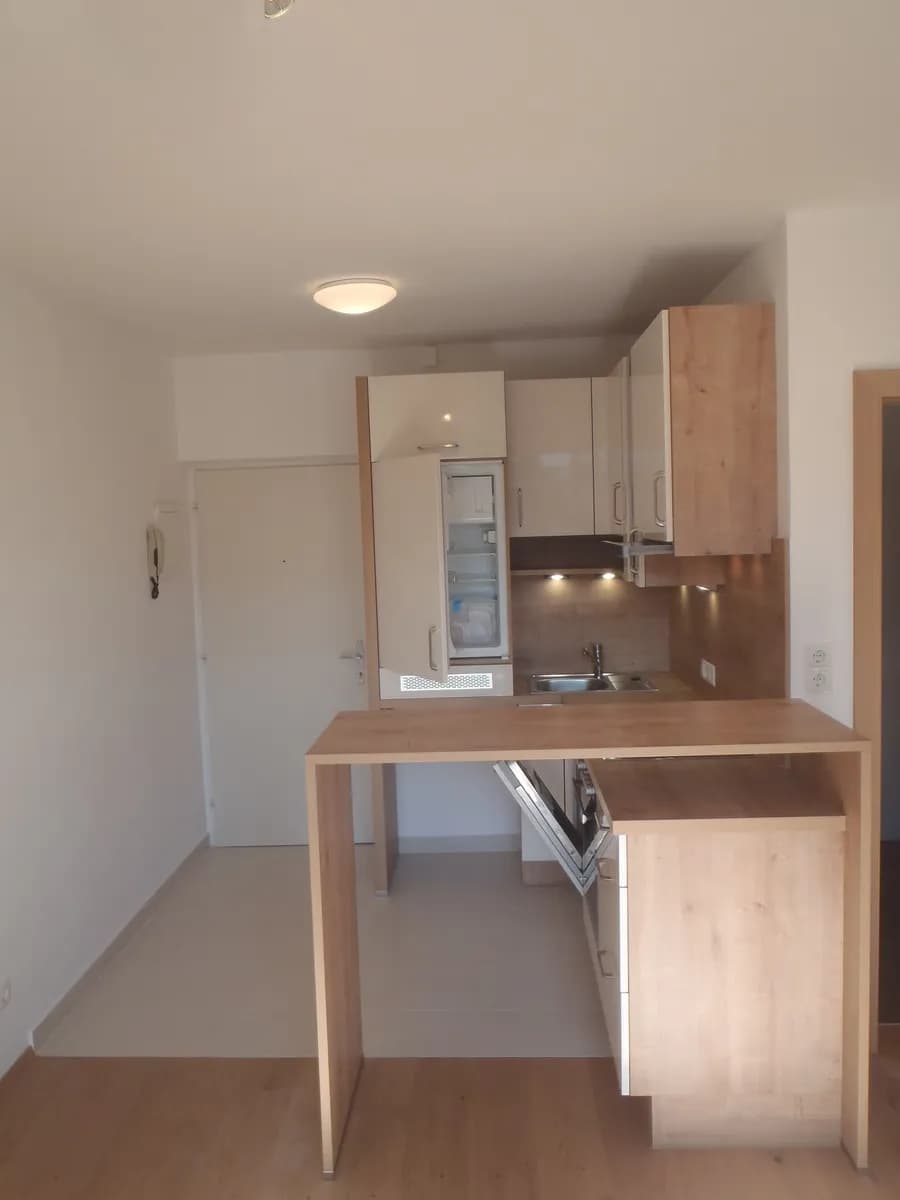 1-Zimmer-Wohnung mieten in Innsbruck – 23 m², € 770 – Bild 3 von 13