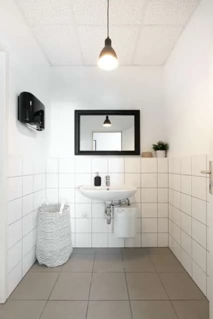 4-Zimmer-Gewerbeimmobilie mieten in Wien – 28 m², € 499 – Bild 11 von 15