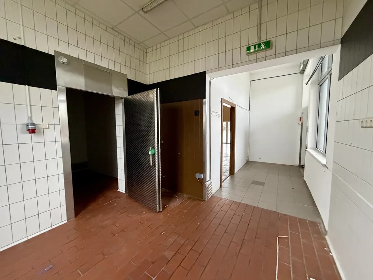 Gewerbeimmobilie mieten in Klagenfurt – 852 m², € 8.000 – Bild 15 von 33