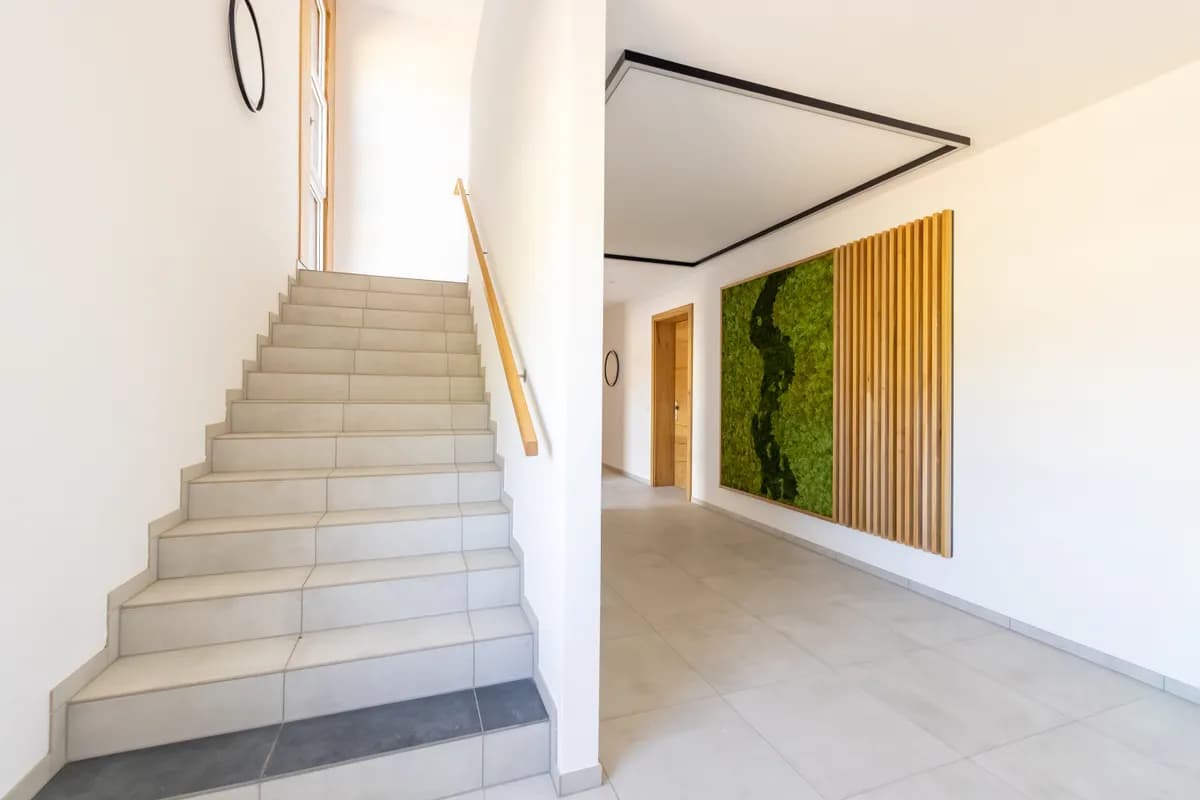 2-Zimmer-Wohnung mieten in Gmunden – 49 m², € 974 – Bild 11 von 12