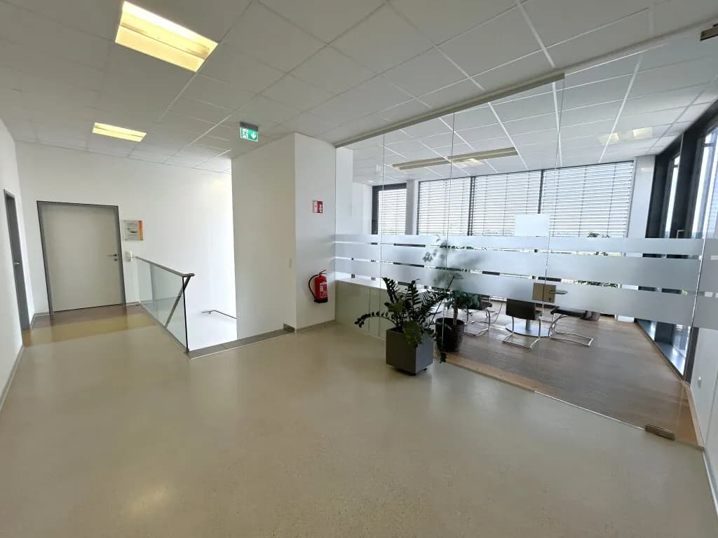Gewerbeimmobilie mieten in Wels – 39 m², € 558 – Bild 7 von 12