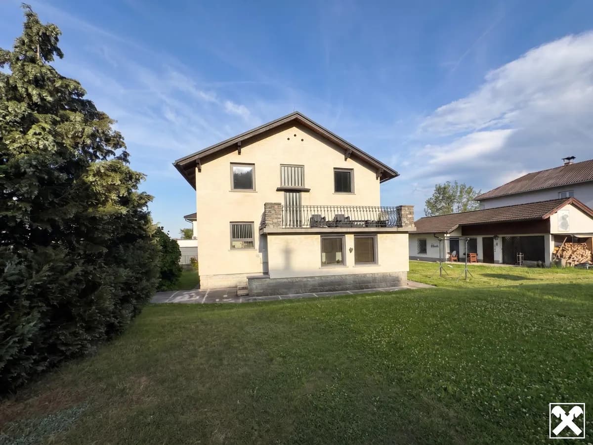 6-Zimmer-Haus kaufen in Neunkirchen – 142 m², € 385.000 – Bild 2 von 19