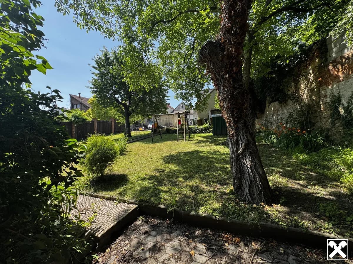 12-Zimmer-Gewerbeimmobilie kaufen in Neunkirchen – 415 m², € 489.000 – Bild 2 von 26