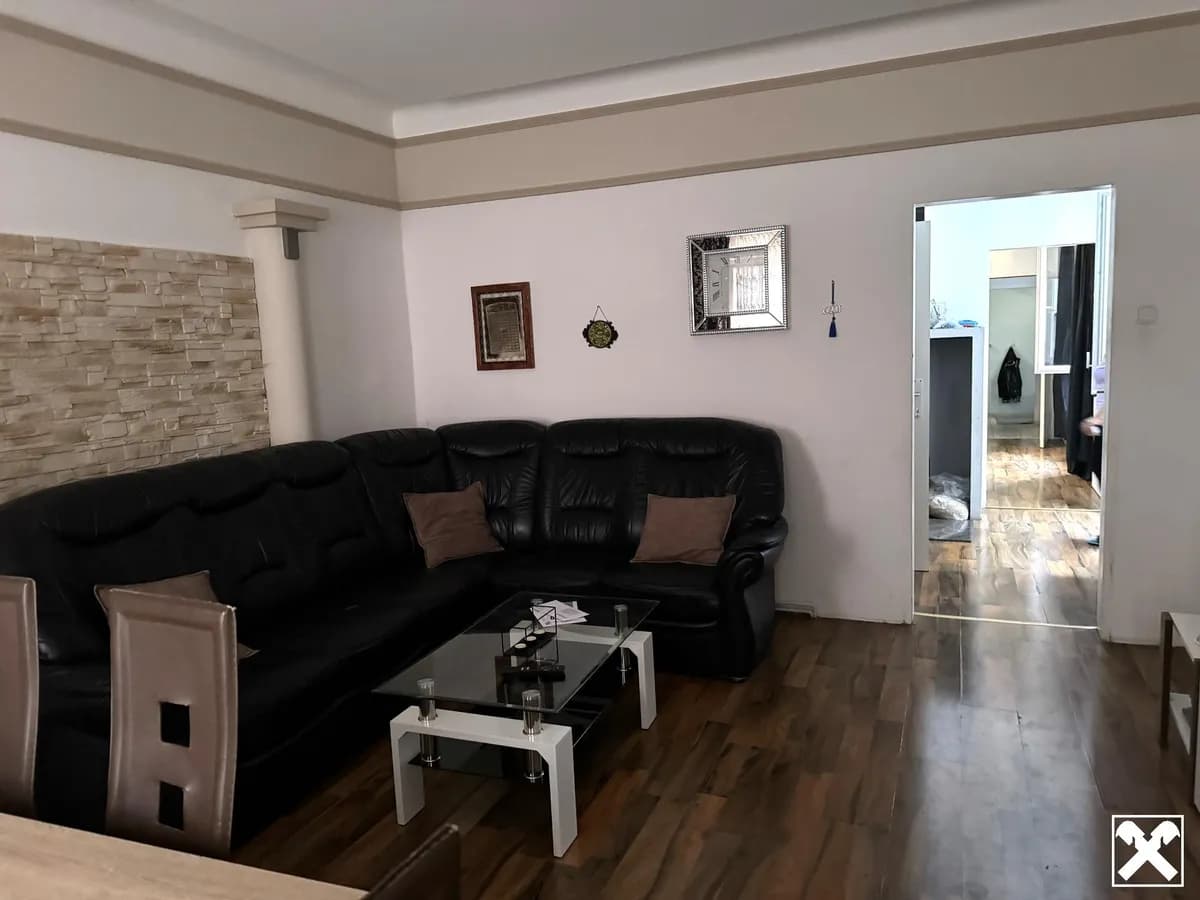 12-Zimmer-Gewerbeimmobilie kaufen in Neunkirchen – 415 m², € 489.000 – Bild 8 von 26