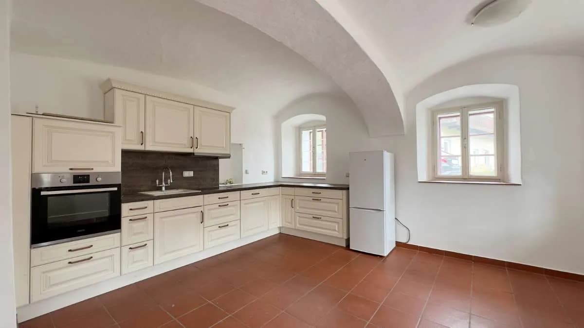 2-Zimmer-Wohnung mieten in Klagenfurt – 80 m², € 1.160 – Bild 7 von 8
