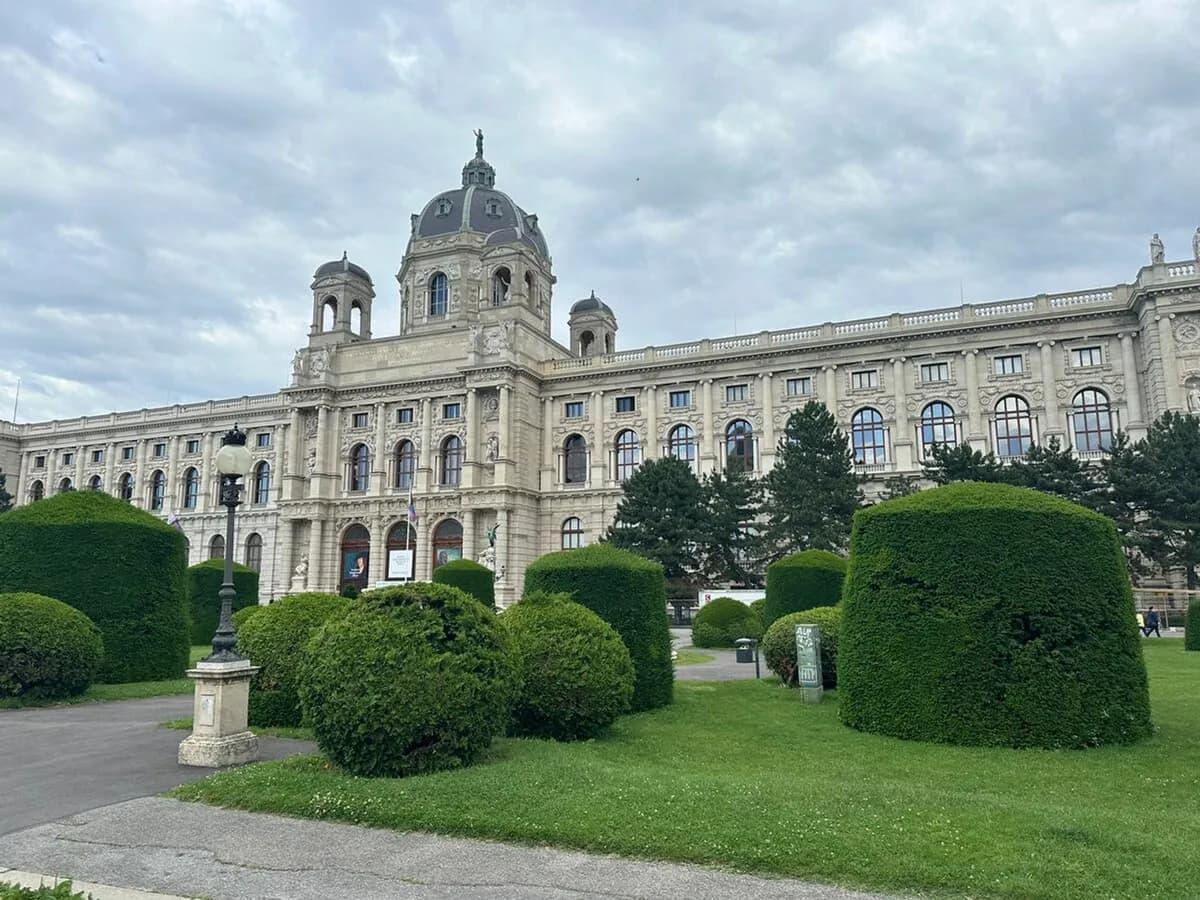 2-Zimmer-Wohnung mieten in Wien – 40 m², € 2.258 – Bild 38 von 46