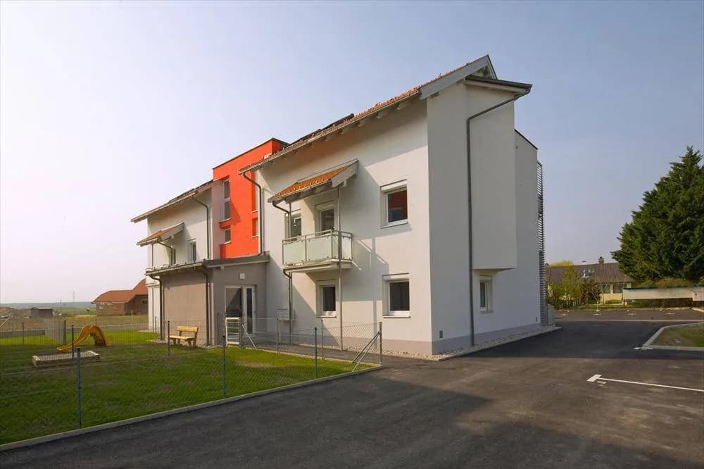 3-Zimmer-Wohnung mieten in Neunkirchen – 70 m², € 685 – Bild 1 von 6
