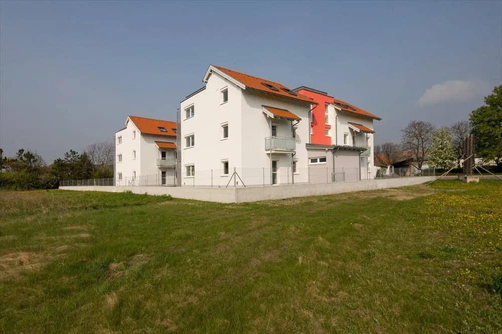 3-Zimmer-Wohnung mieten in Neunkirchen – 70 m², € 685 – Bild 2 von 6