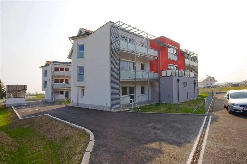3-Zimmer-Wohnung mieten in Neunkirchen – 70 m², € 685 – Bild 5 von 6