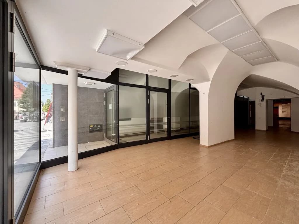 Gewerbeimmobilie mieten in Wiener Neustadt – 265 m², € 2.161 – Bild 2 von 16