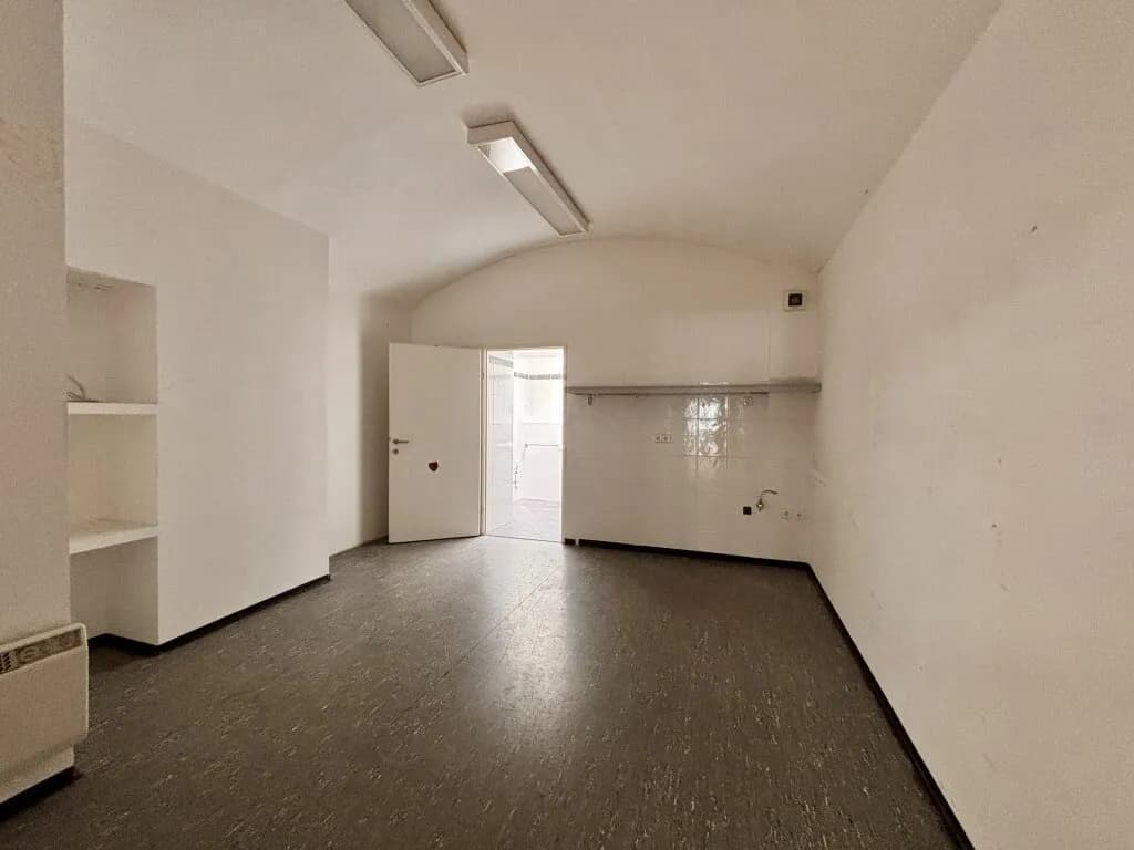 Gewerbeimmobilie mieten in Wiener Neustadt – 265 m², € 2.161 – Bild 10 von 16