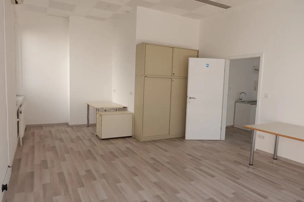 2-Zimmer-Gewerbeimmobilie mieten in Wien – 44 m², € 616 – Bild 3 von 11