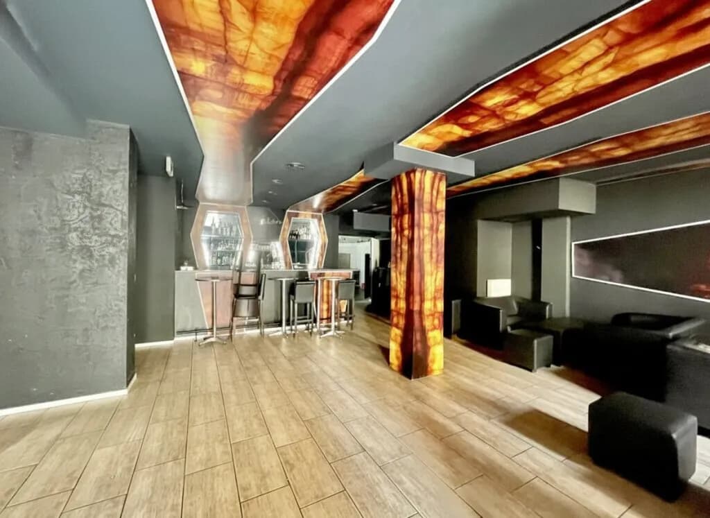 Gewerbeimmobilie mieten in Wiener Neustadt – 217 m², € 1.666 – Bild 2 von 7