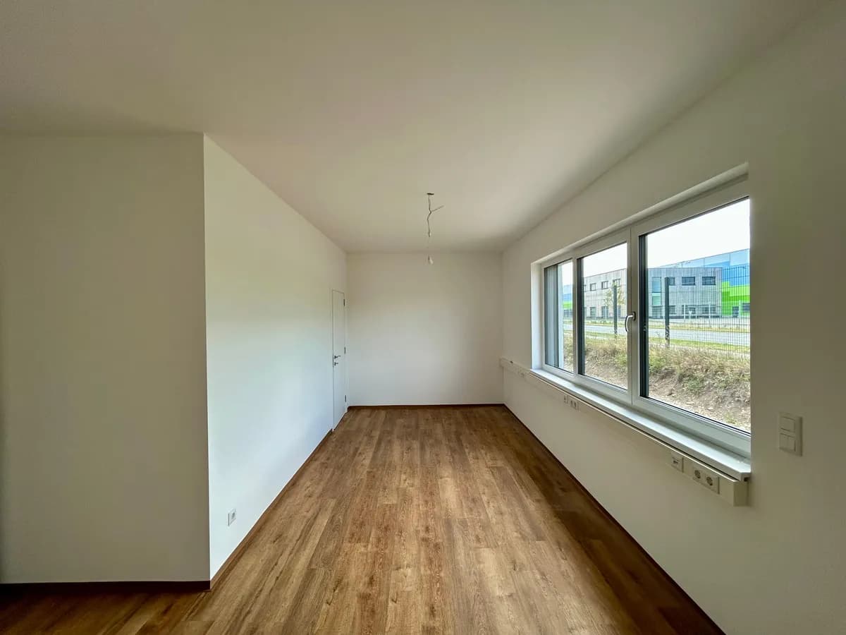 4-Zimmer-Gewerbeimmobilie mieten in Baden – 105 m², € 1.736 – Bild 3 von 15