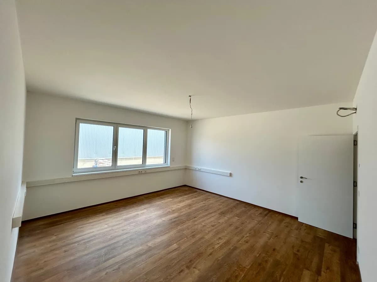 4-Zimmer-Gewerbeimmobilie mieten in Baden – 105 m², € 1.736 – Bild 13 von 15