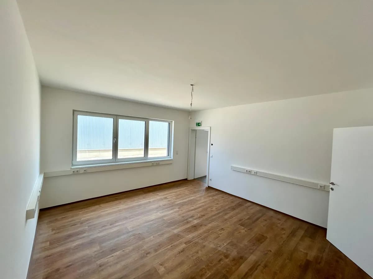 4-Zimmer-Gewerbeimmobilie mieten in Baden – 105 m², € 1.736 – Bild 15 von 15
