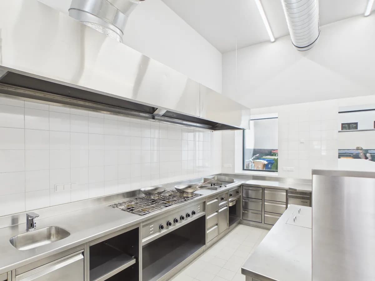 Gewerbeimmobilie mieten in Wien – 196 m², € 3.734 – Bild 7 von 10