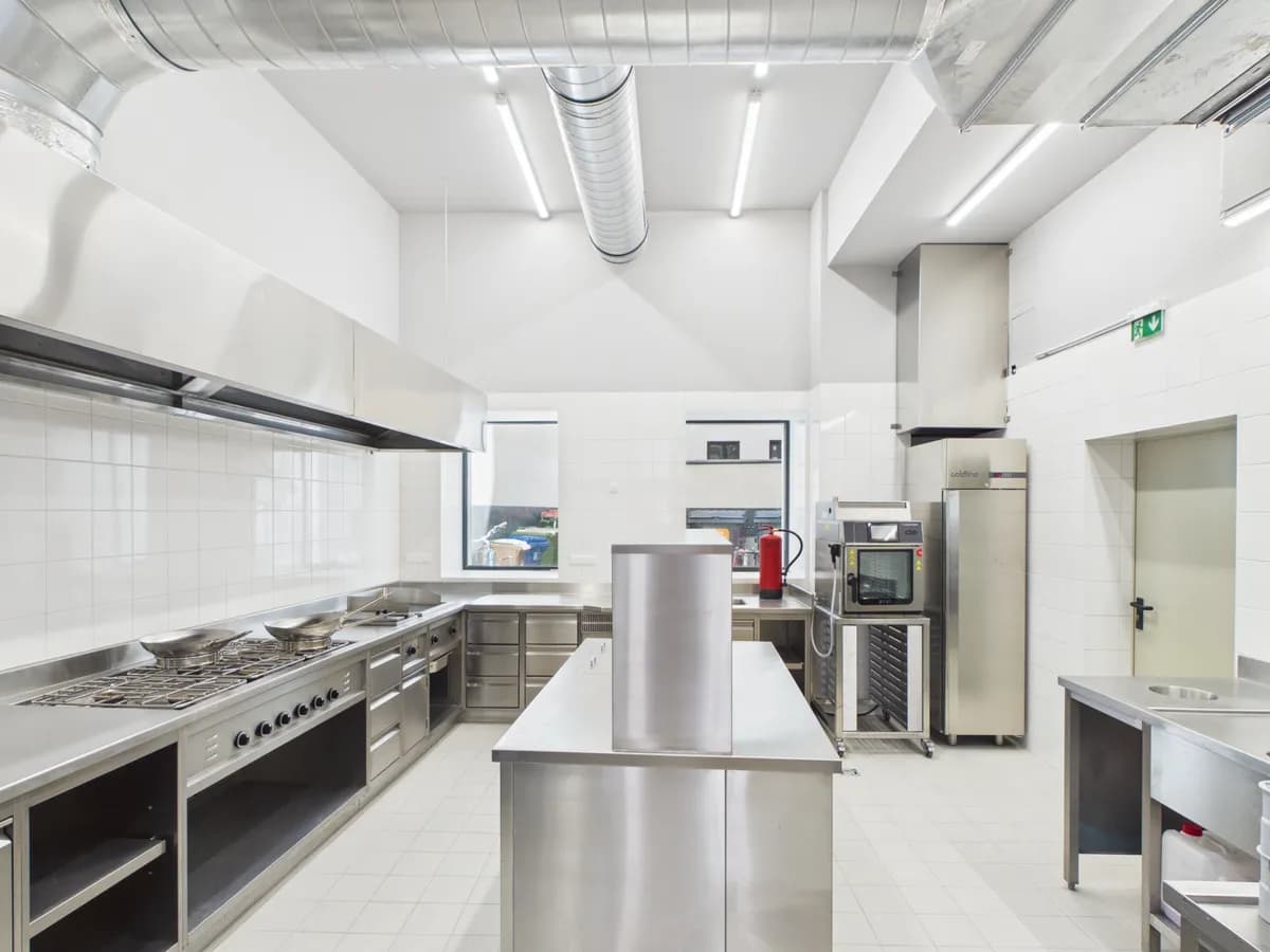 Gewerbeimmobilie mieten in Wien – 196 m², € 3.734 – Bild 8 von 10