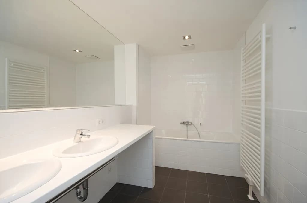 4-Zimmer-Wohnung mieten in Wien – 126 m², € 3.999 – Bild 3 von 11