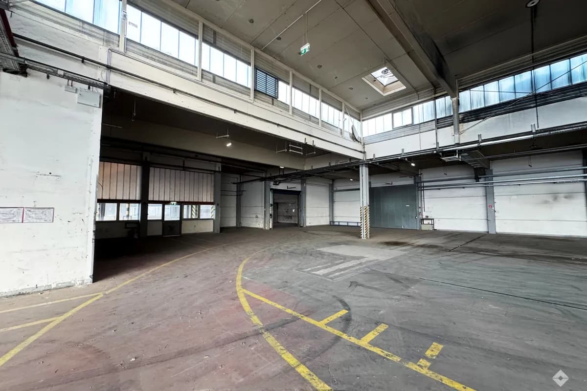 Gewerbeimmobilie mieten in Salzburg-Umgebung – 2 111 m², € 16.135 – Bild 5 von 9