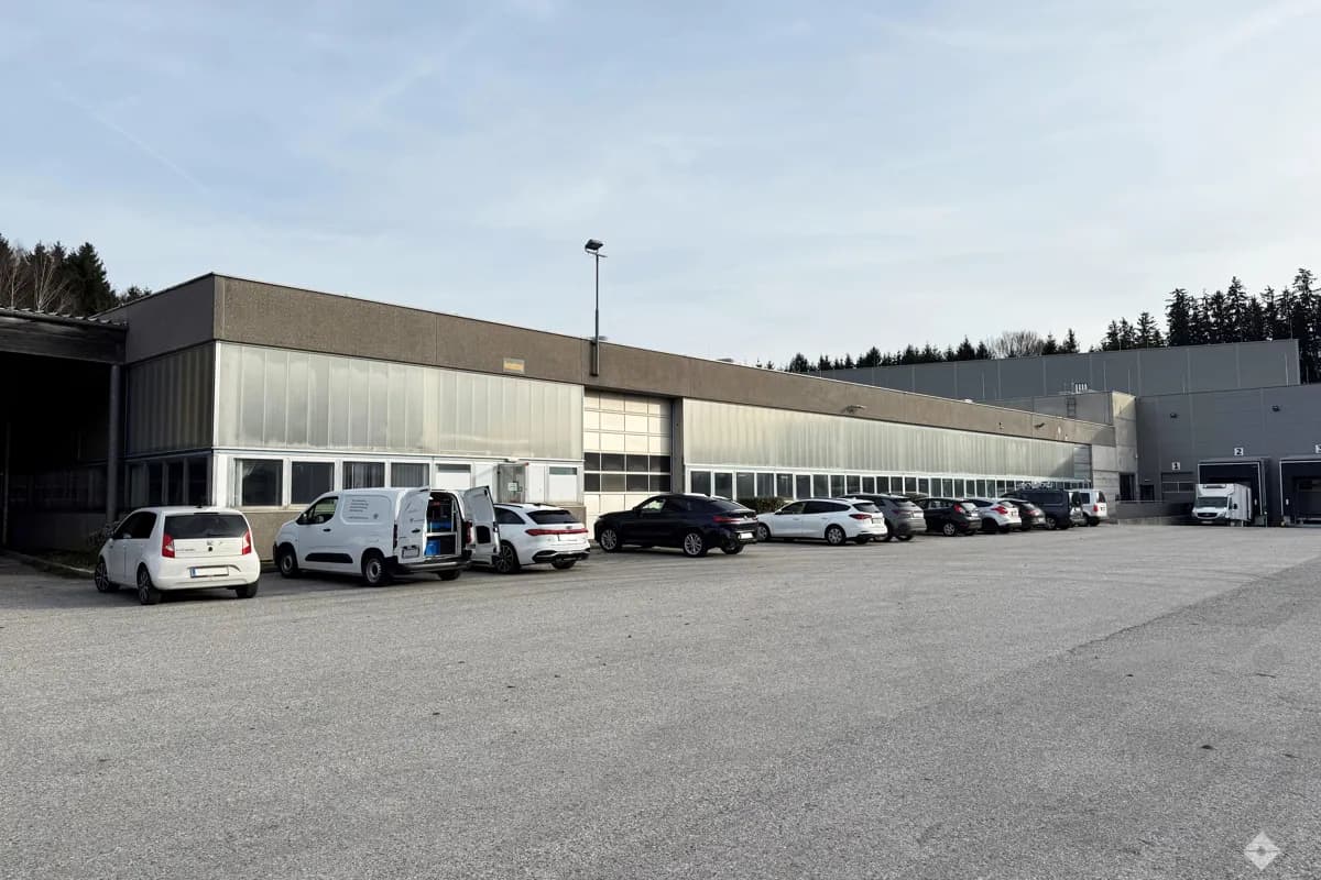 Gewerbeimmobilie mieten in Salzburg-Umgebung – 2 111 m², € 16.135 – Bild 8 von 9