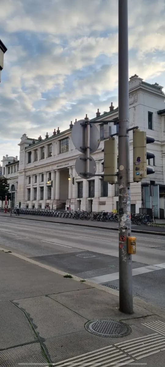 5-Zimmer-Gewerbeimmobilie kaufen in Wien – 61 m² – Bild 1 von 11