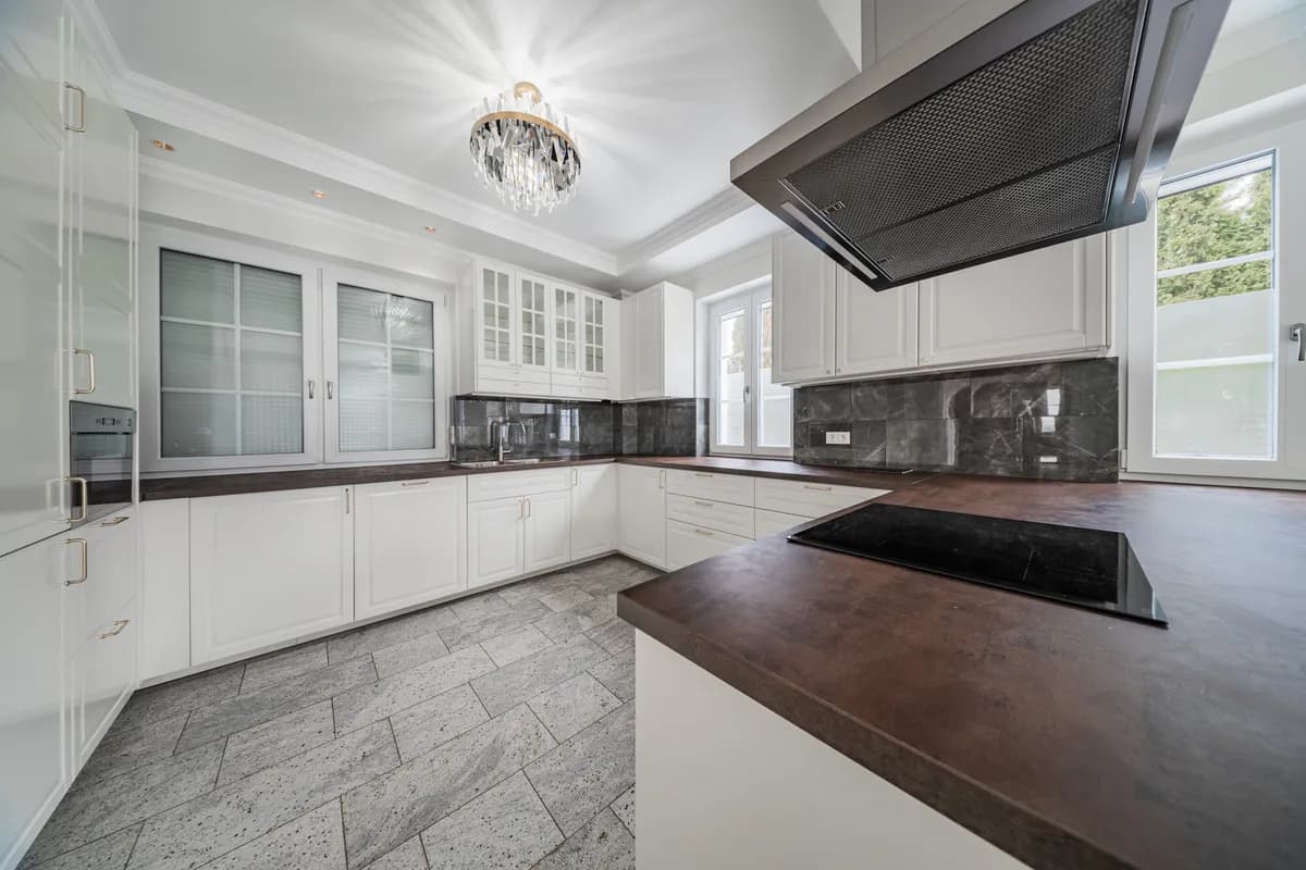 6-Zimmer-Haus mieten in Baden – 206 m², € 8.820 – Bild 13 von 21