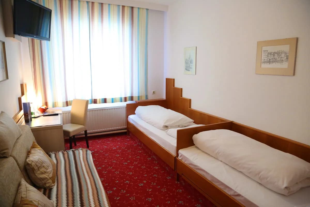Gewerbeimmobilie kaufen in Steyr – 1 300 m², € 1.500.000 – Bild 13 von 20
