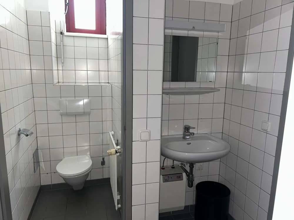 Gewerbeimmobilie mieten in Wien – 248 m², € 15 – Bild 3 von 9