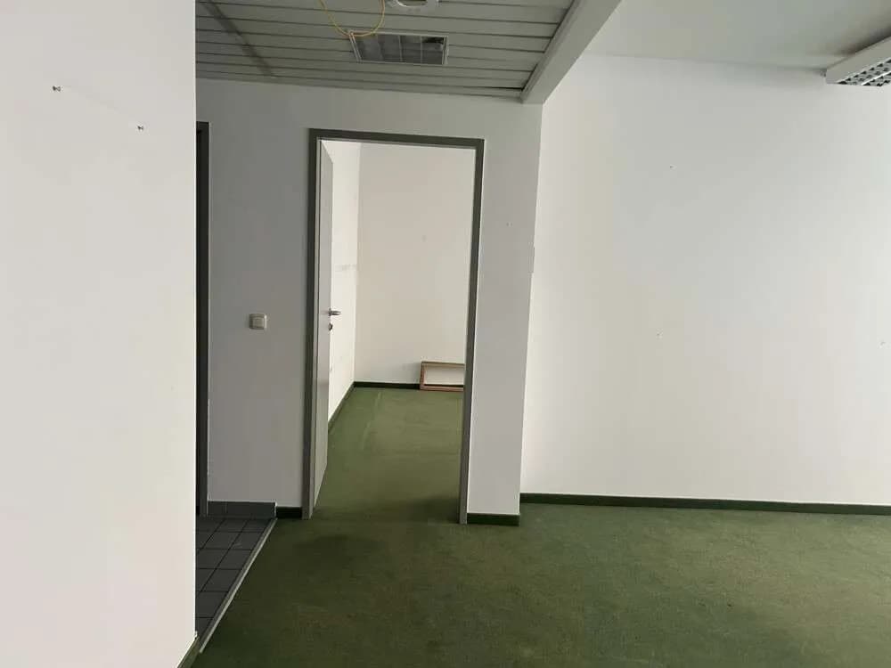 Gewerbeimmobilie mieten in Wien – 248 m², € 15 – Bild 9 von 9
