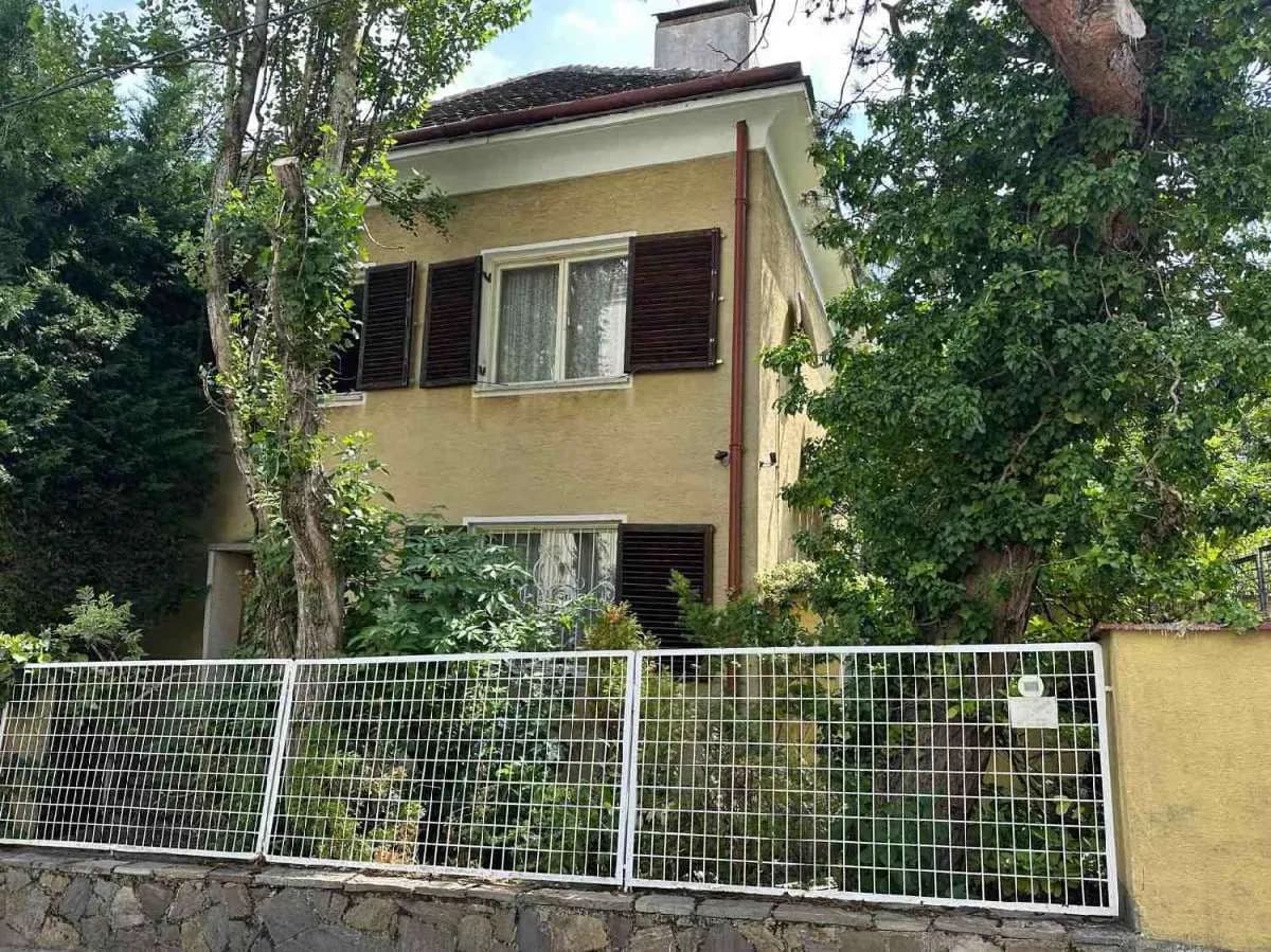 6-Zimmer-Haus kaufen in Wien – 166 m², € 999.000 – Bild 1 von 18