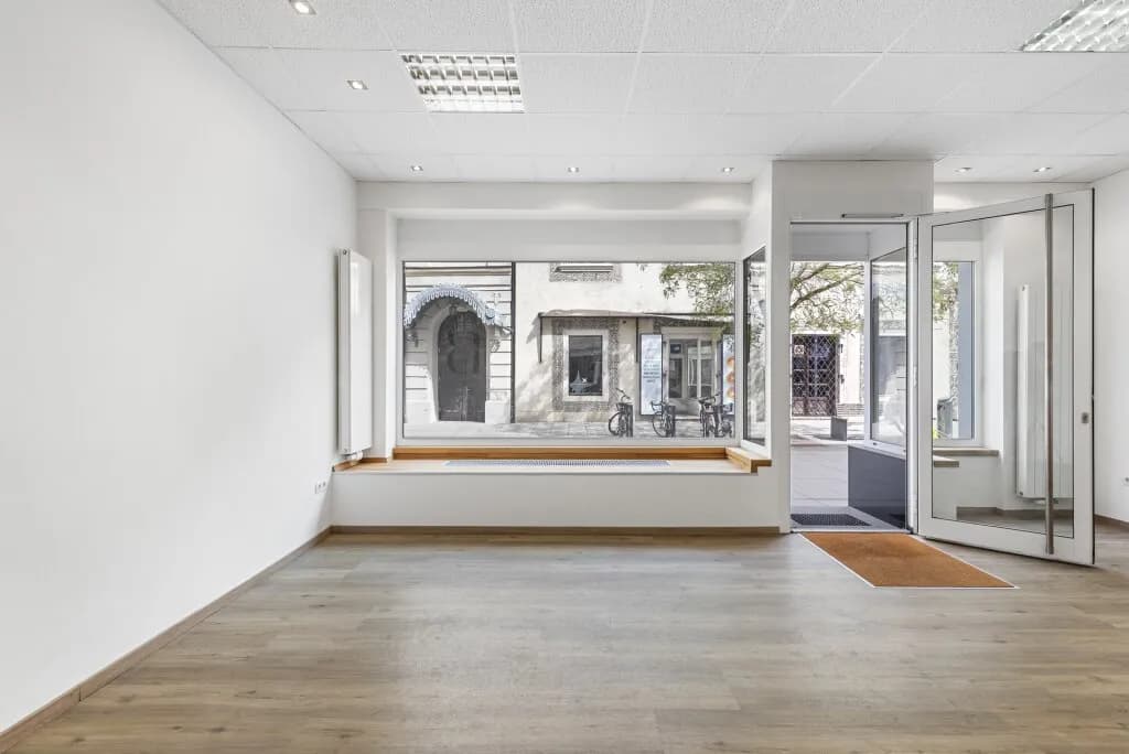 1-Zimmer-Gewerbeimmobilie mieten in Wiener Neustadt – 65 m², € 1.113 – Bild 4 von 10