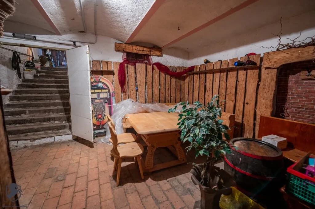 8-Zimmer-Gewerbeimmobilie kaufen in Baden – 253,81 m² – Bild 21 von 83